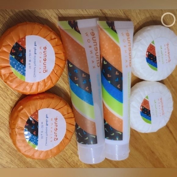 Set of 6 Anuenud Rainbow Hotel Toilletries from Hilton Hotel - Picture 1 of 2